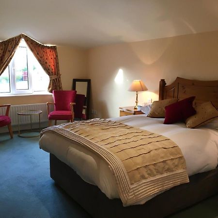 ディングル Coastline House Bed & Breakfast エクステリア 写真