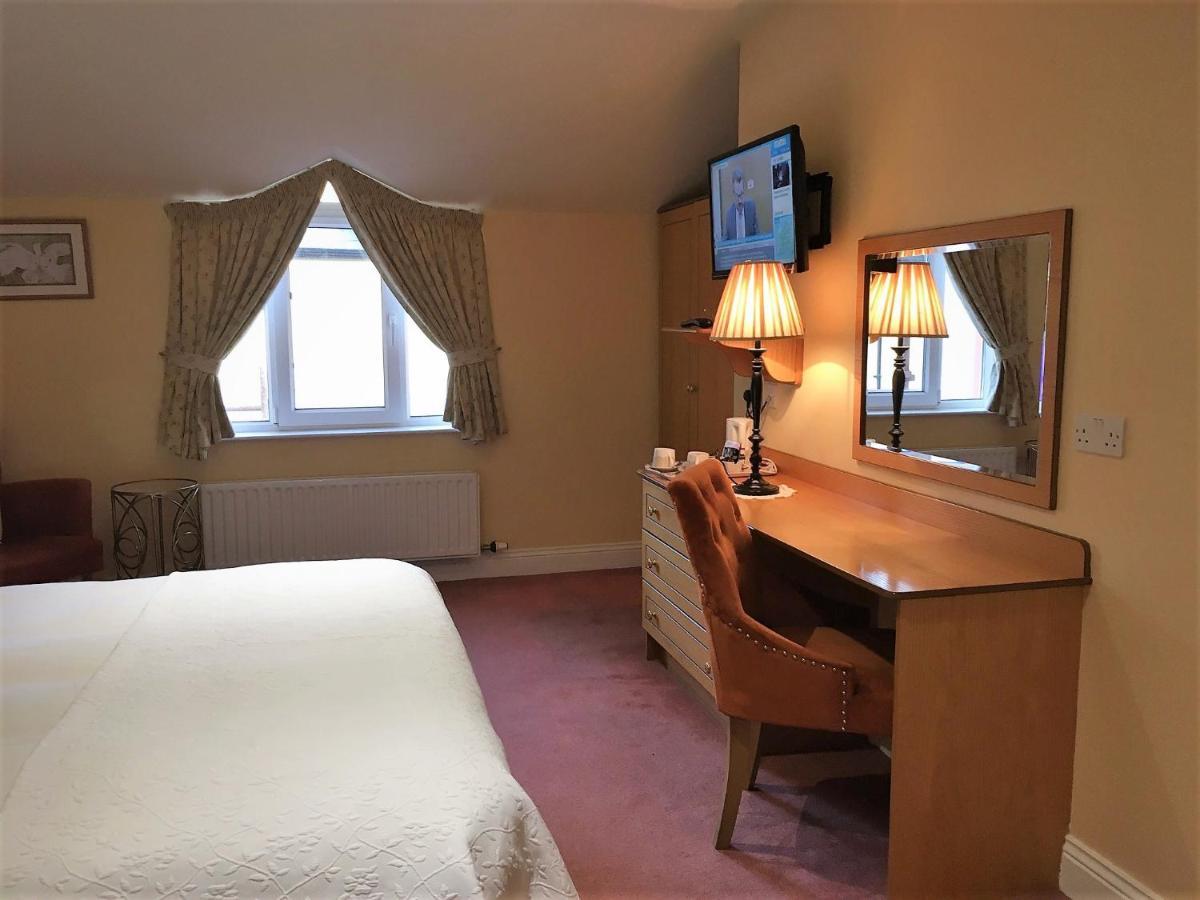 ディングル Coastline House Bed & Breakfast エクステリア 写真
