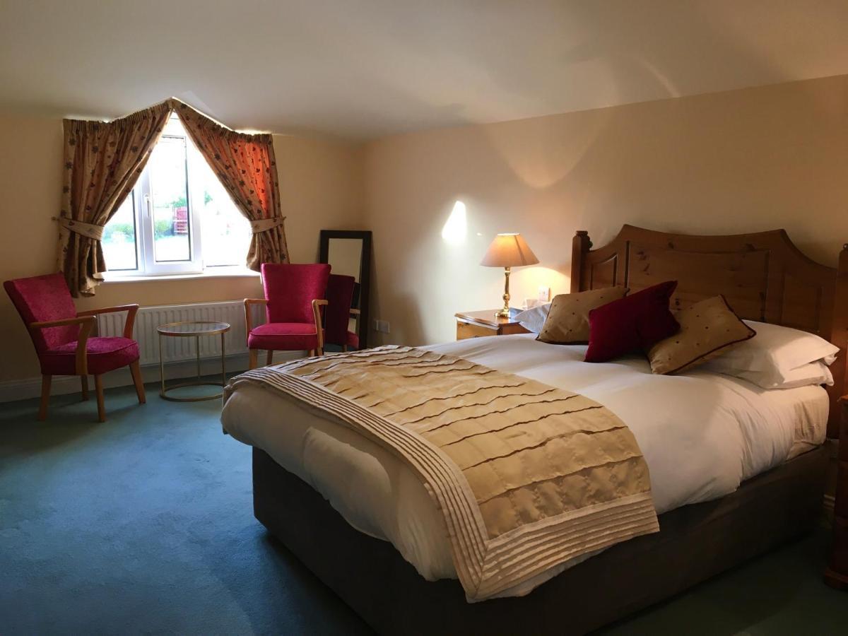 ディングル Coastline House Bed & Breakfast エクステリア 写真